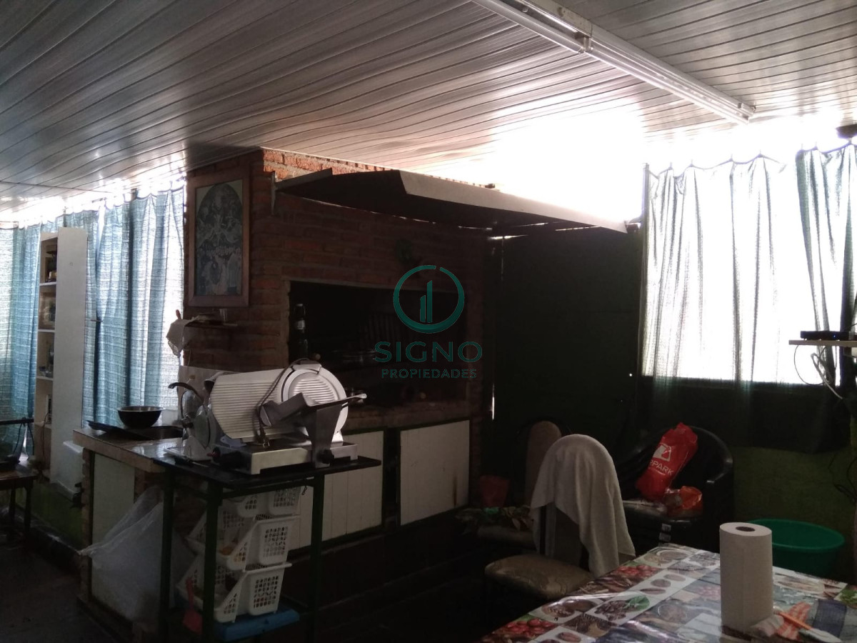 Casa ID.2138 - Venta de casa PH independiente en Reducto 3 dormitorios