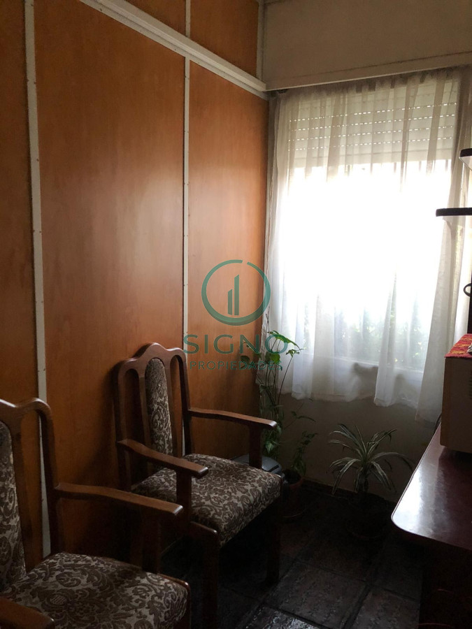 Casa ID.1165 - Vendo Casa 6 Dormitorios  en Pocitos