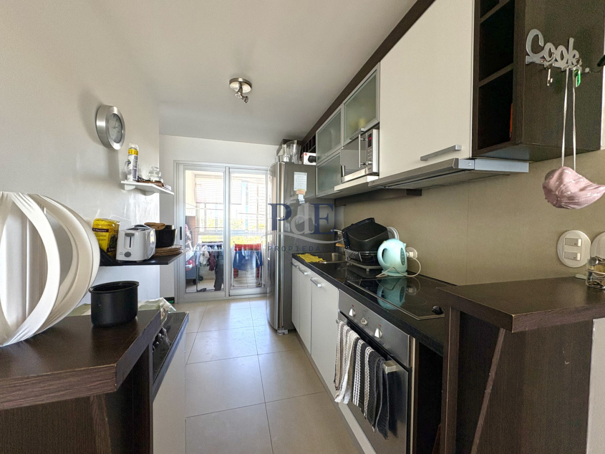 Oportunidad, Apartamento en Venta, Playa Mansa con vistas al mar - Imagen 4