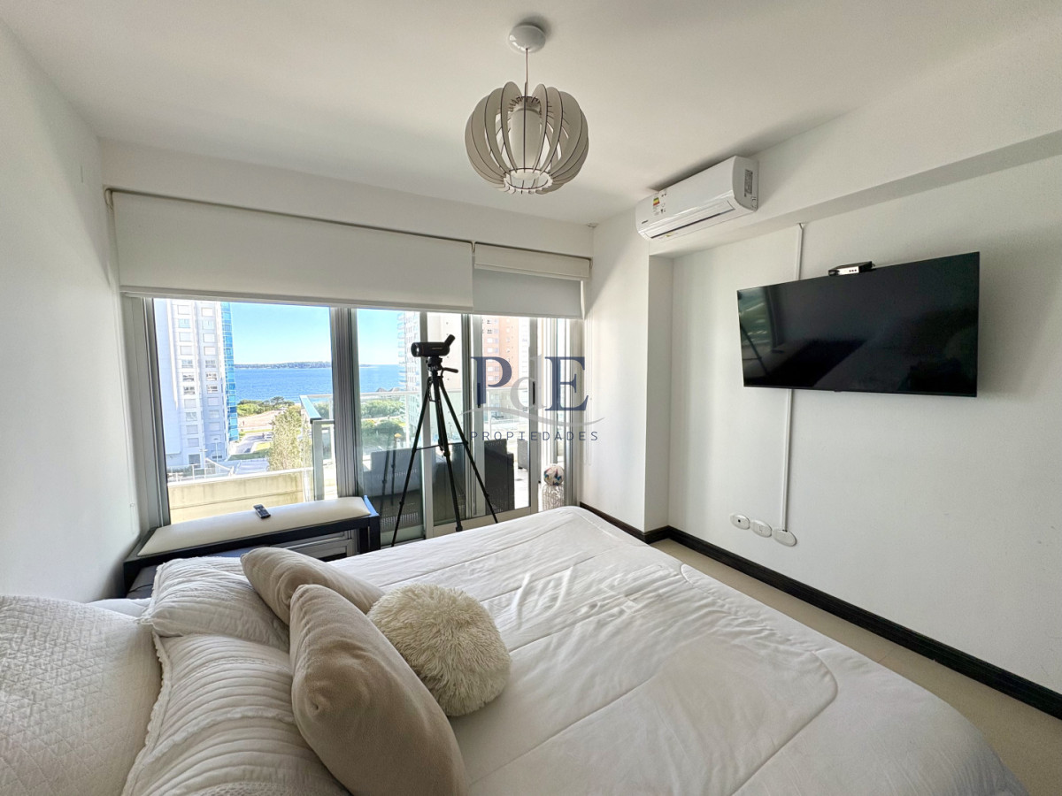 Oportunidad, Apartamento en Venta, Playa Mansa con vistas al mar - Imagen 7
