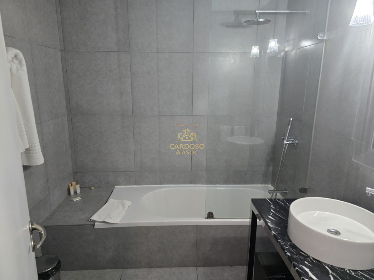 Apartamento ID.85 - Se vende Penthouse en Torre Yoo, Punta del Este.