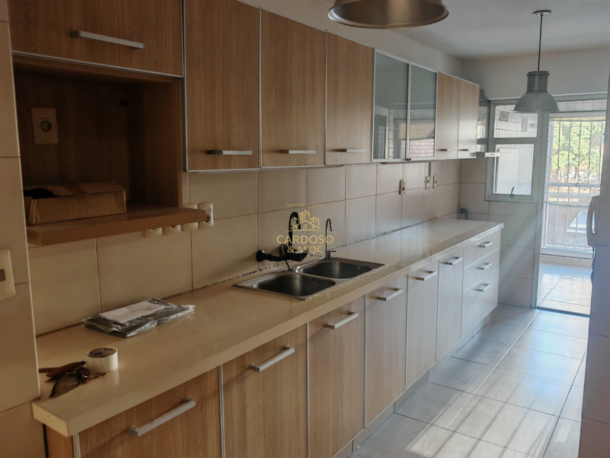 Apartamento ID.26 - Apartamento en Pocitos 3 dormitorios, 2 baños, Garage.