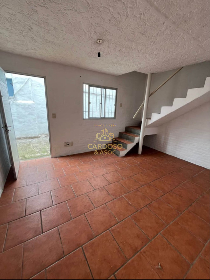 Apartamento ID.80 - Se Alquila apartamento de 2 dormitorios Centro de Maldonado