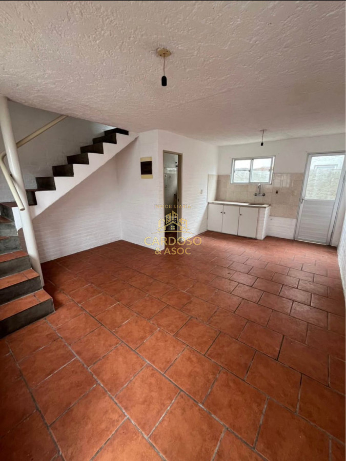 Apartamento ID.80 - Se Alquila apartamento de 2 dormitorios Centro de Maldonado
