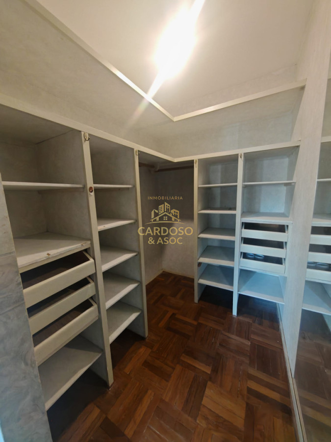 Apartamento ID.26 - Apartamento en Pocitos 3 dormitorios, 2 baños, Garage.