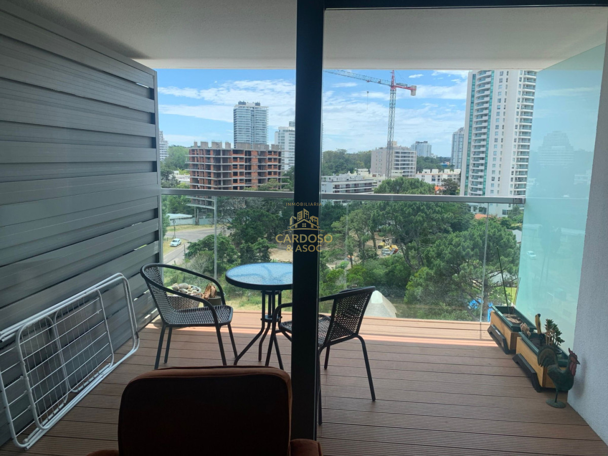 Apartamento ID.70 - Se vende Apartamento en Parada 6 Playa Brava con Amenities