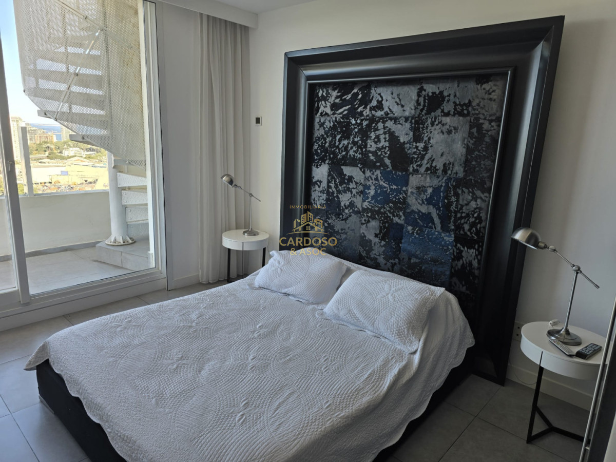 Apartamento ID.85 - Se vende Penthouse en Torre Yoo, Punta del Este.