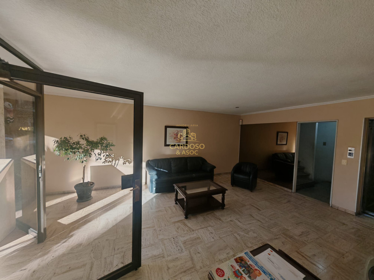 Apartamento ID.26 - Apartamento en Pocitos 3 dormitorios, 2 baños, Garage.