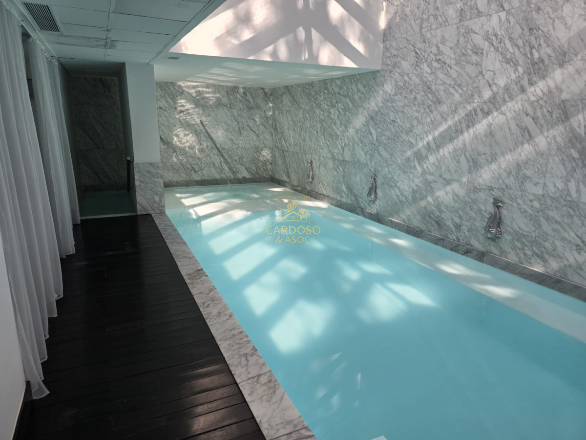 Apartamento ID.85 - Se vende Penthouse en Torre Yoo, Punta del Este.