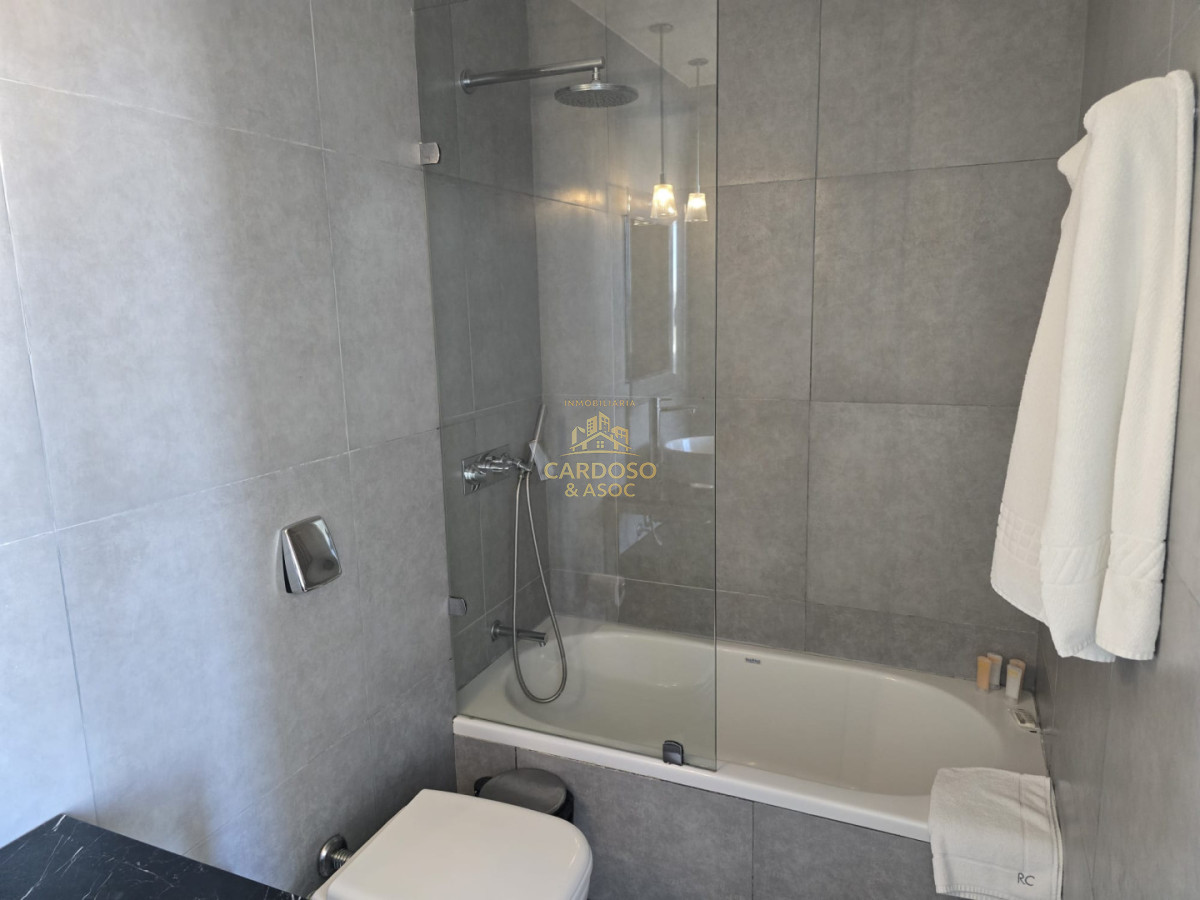 Apartamento ID.85 - Se vende Penthouse en Torre Yoo, Punta del Este.