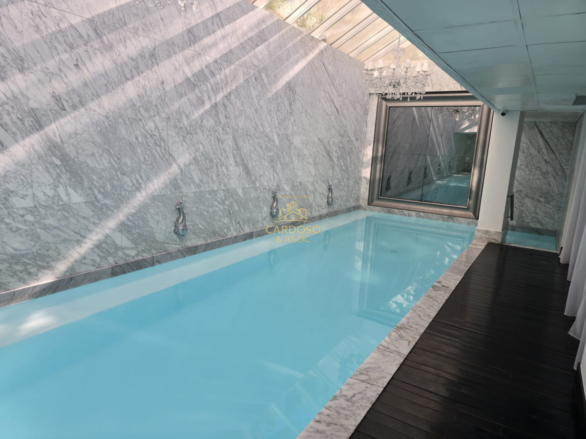 Apartamento ID.85 - Se vende Penthouse en Torre Yoo, Punta del Este.