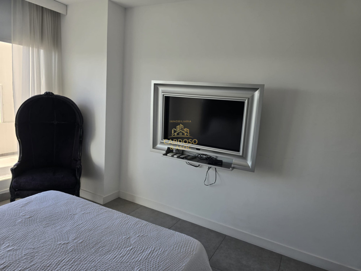 Apartamento ID.85 - Se vende Penthouse en Torre Yoo, Punta del Este.