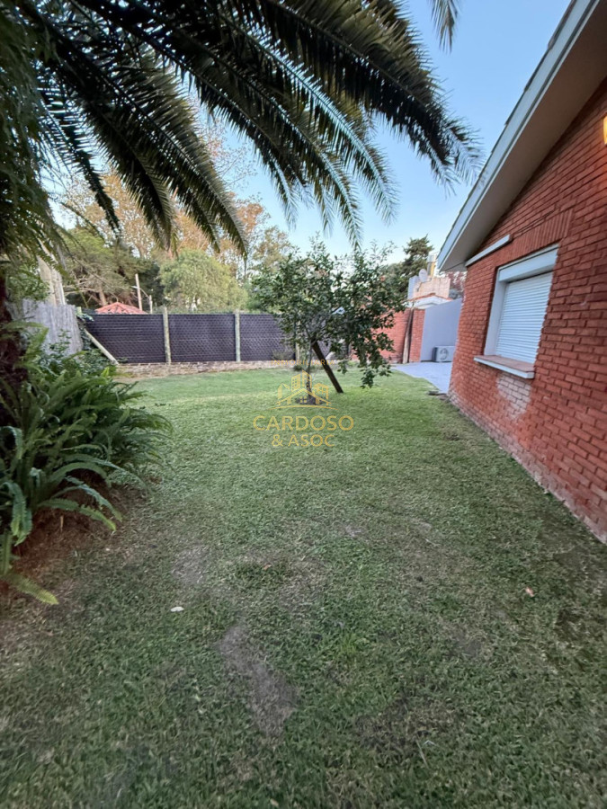 Casa ID.231 - Casa en Alquiler, 3 dormitorios, 2 baños, Maldonado.