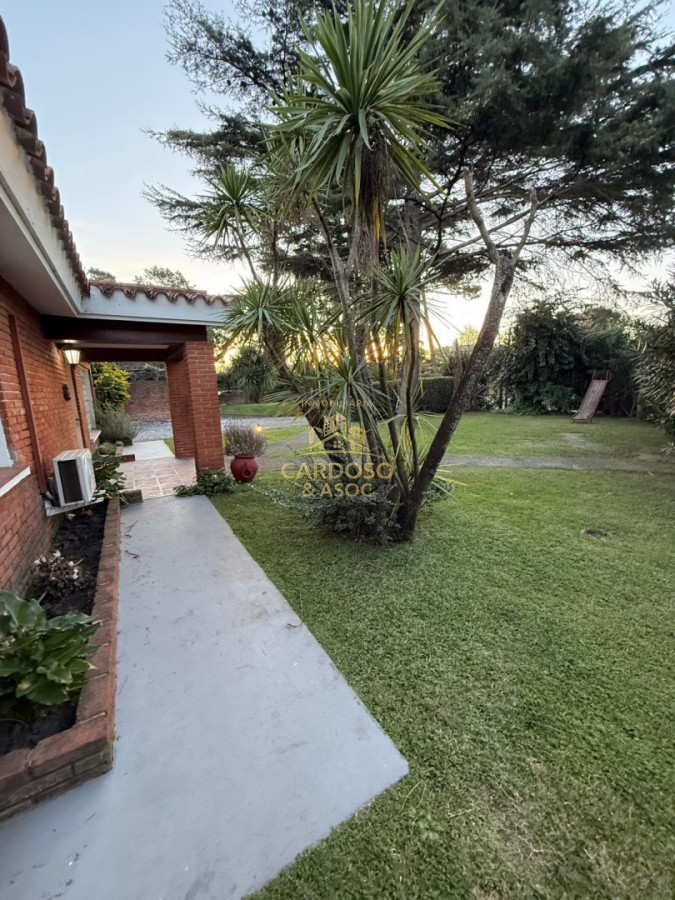 Casa ID.231 - Casa en Alquiler, 3 dormitorios, 2 baños, Maldonado.