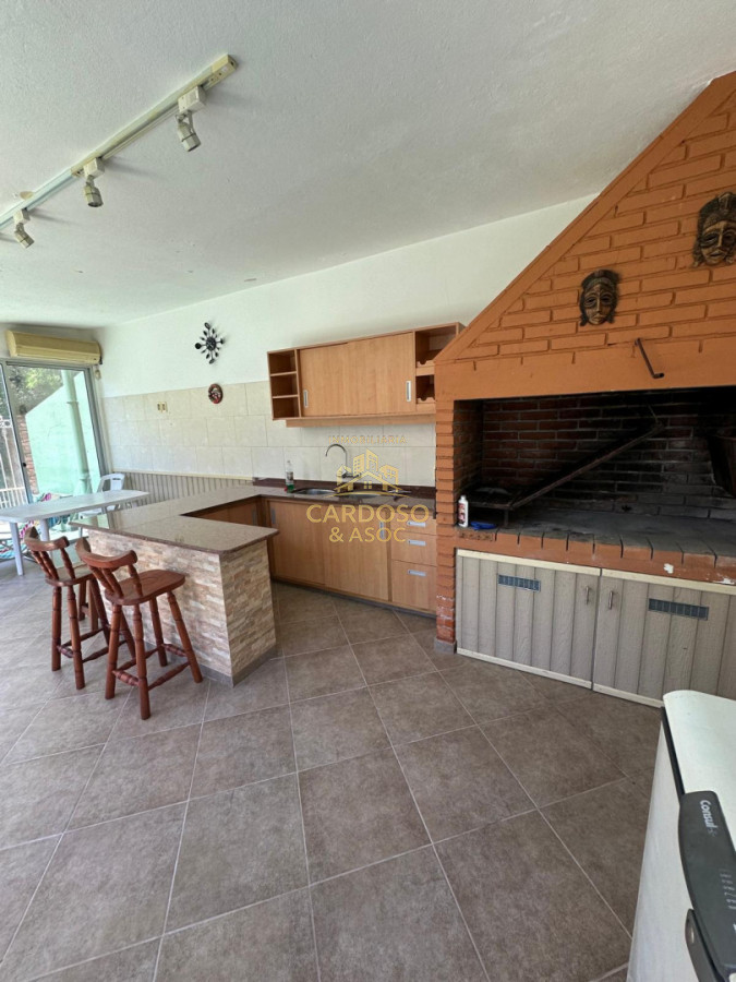 Casa ID.231 - Casa en Alquiler, 3 dormitorios, 2 baños, Maldonado.