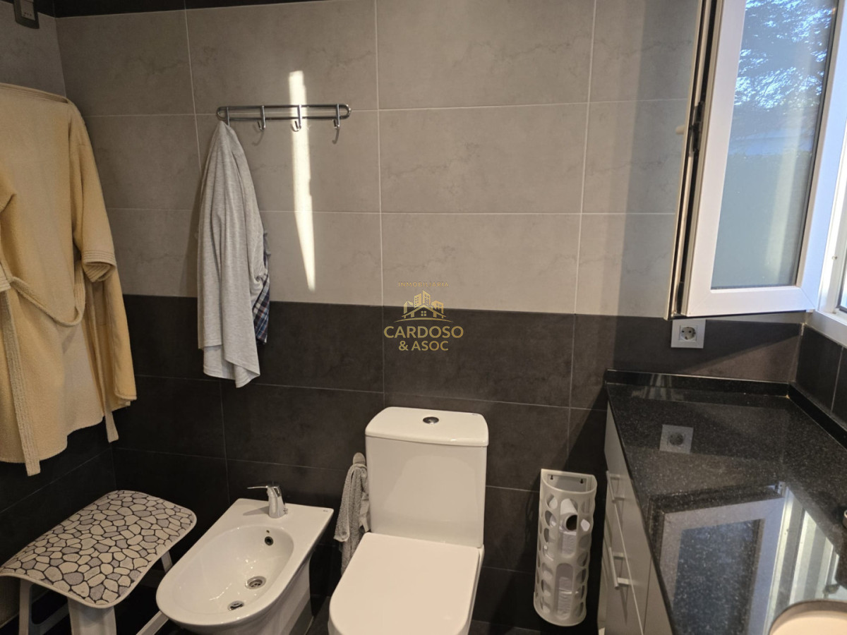 Casa ID.40 - Casa en venta parada 9 playa mansa a 100 mts del mar.