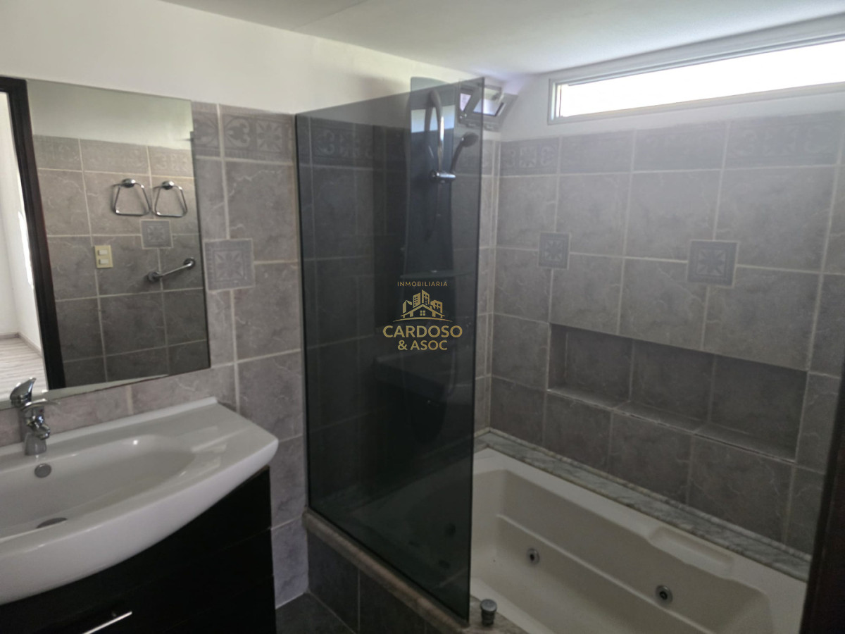 Casa ID.253 - Casa en venta 3 dormitorios, Punta del Este.