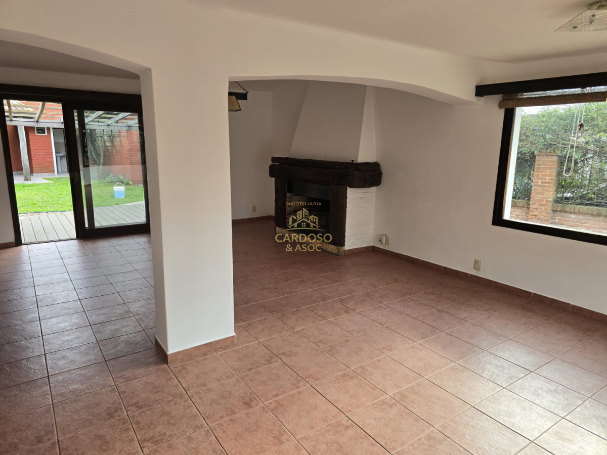 Casa ID.253 - Casa en venta 3 dormitorios, Punta del Este.