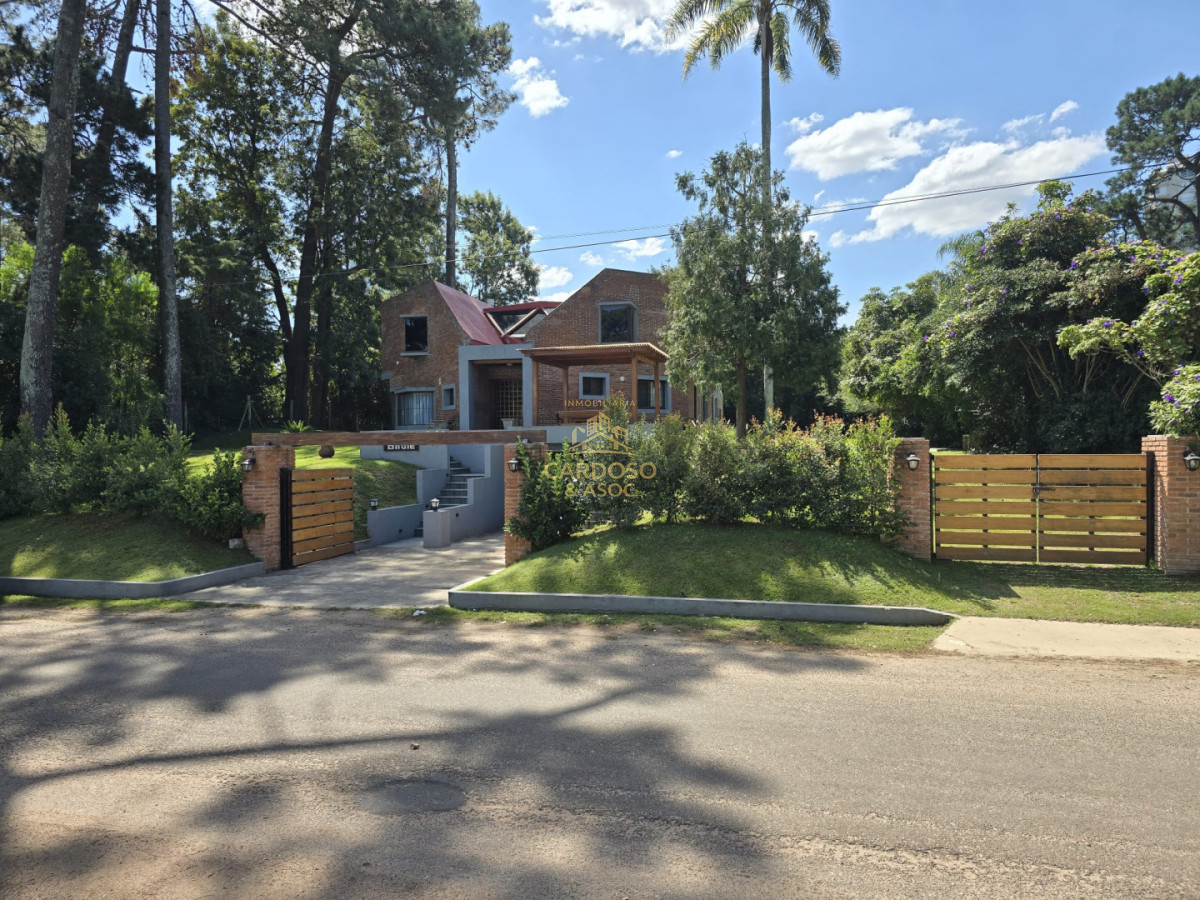 Casa ID.42 - Se vende casa en Parada 16 de playa mansa