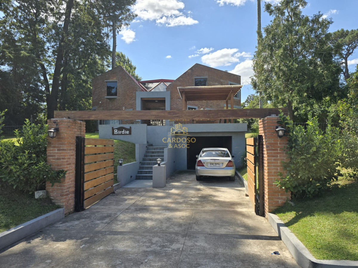 Casa ID.42 - Se vende casa en Parada 16 de playa mansa