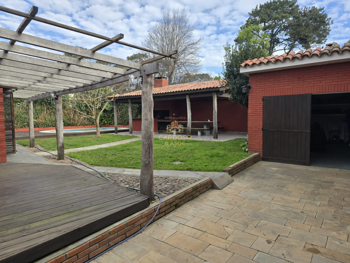 Casa ID.253 - Casa en venta 3 dormitorios, Punta del Este.