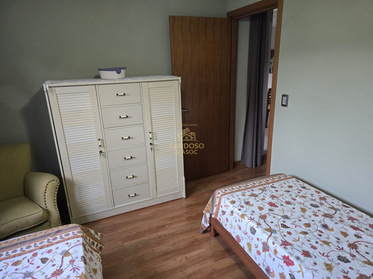 Casa ID.40 - Casa en venta parada 9 playa mansa a 100 mts del mar.