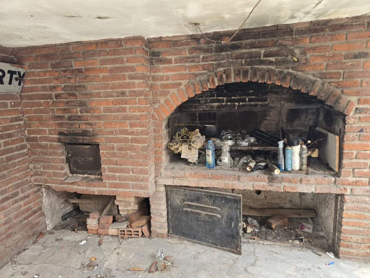 Apartamento ID.4 - Casa en Venta Barrio Pinares a 8 cuadras del mar Playa Mansa Parada 26 