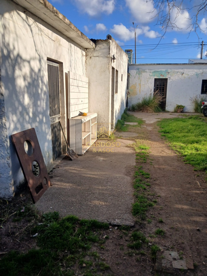 Casa ID.161 - Se venden 2 casas + apartamento + Galpón, Maldonado.