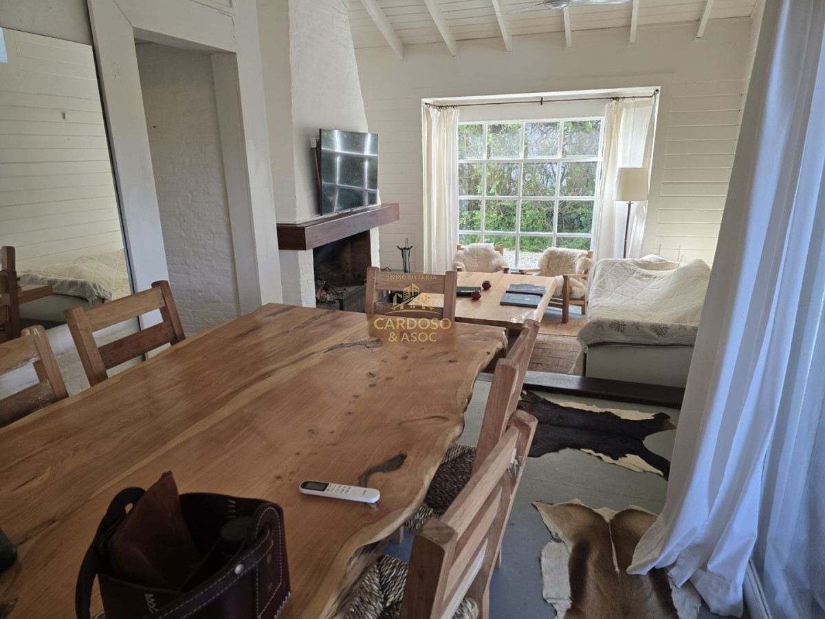 Casa ID.233 - Casa en Venta con apto al fondo, La barra, Maldonado.