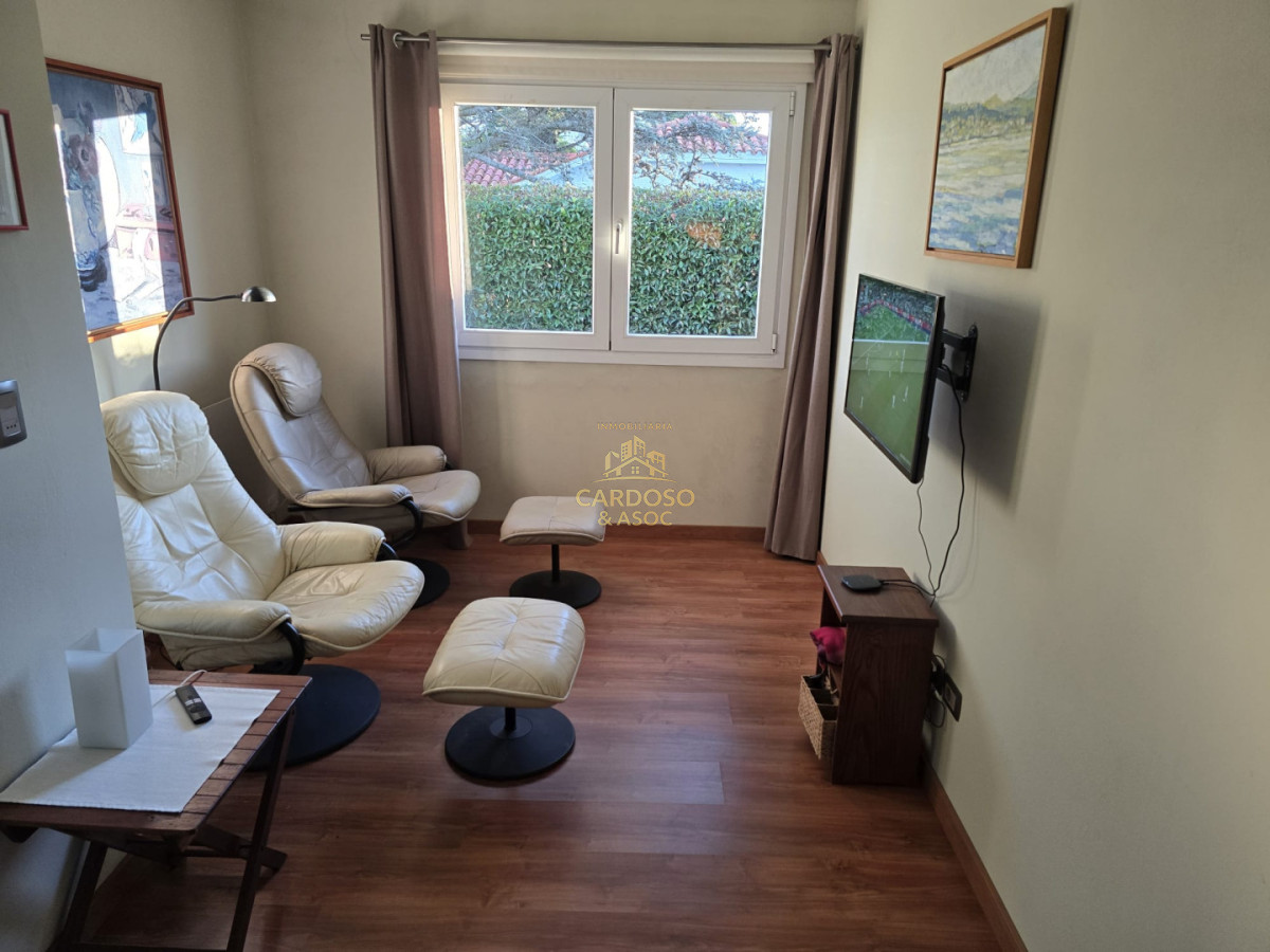 Casa ID.40 - Casa en venta parada 9 playa mansa a 100 mts del mar.