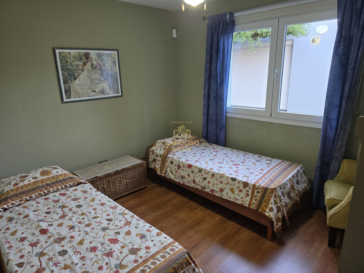 Casa ID.40 - Casa en venta parada 9 playa mansa a 100 mts del mar.