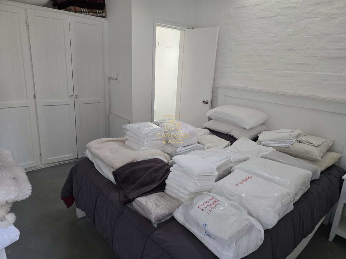 Casa ID.233 - Casa en Venta con apto al fondo, La barra, Maldonado.