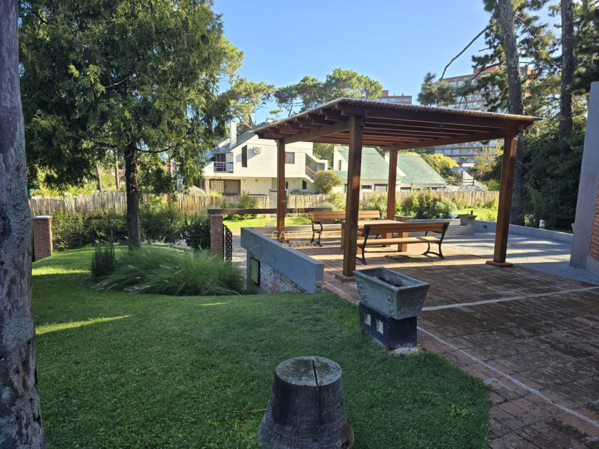 Casa ID.42 - Se vende casa en Parada 16 de playa mansa