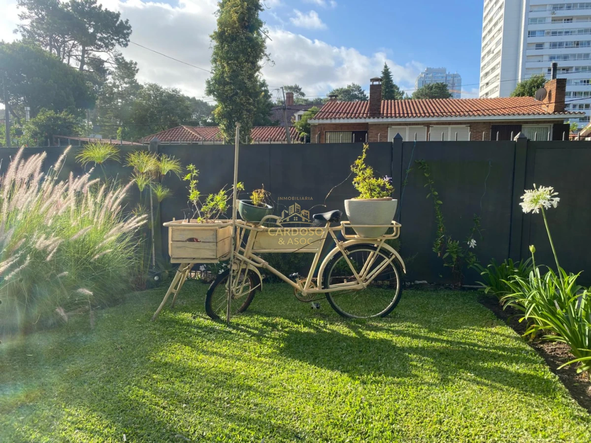Apartamento ID.117 - Casa en Venta zona Cantegril
