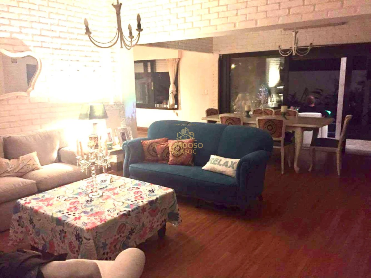 Apartamento ID.117 - Casa en Venta zona Cantegril