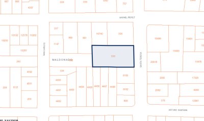 Se venden 3 casas en Centro de Maldonado.