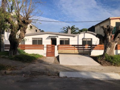 Casa de 4 dormitorios reciclada - Maldonado 