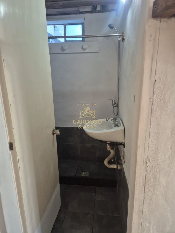 Galpón ID.152 - Se alquila Galpón con vivienda de 1 dormitorio, Maldonado.
