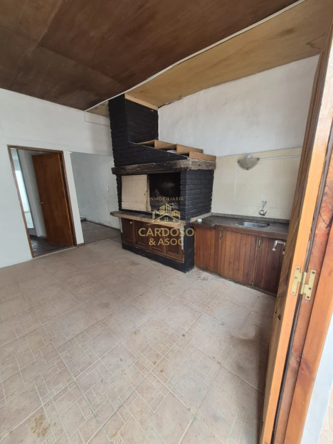 Galpón ID.152 - Se alquila Galpón con vivienda de 1 dormitorio, Maldonado.