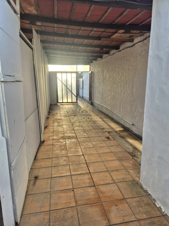 Galpón ID.152 - Se alquila Galpón con vivienda de 1 dormitorio, Maldonado.