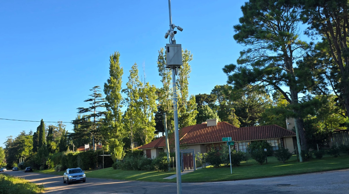 Apartamento ID.18 - 2 terrenos en altura contiguos de 1170 mts cada uno, 