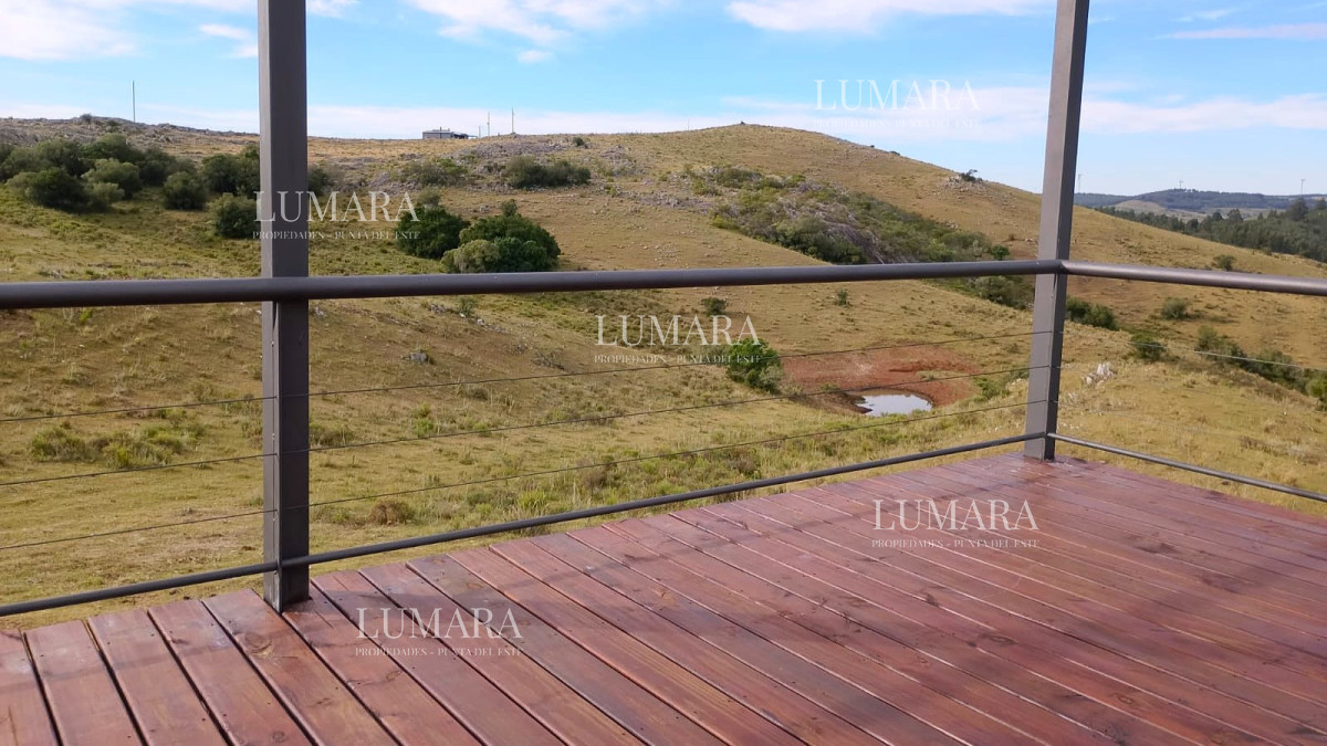 Chacra ID.3075 - Chacra 5 ha en Lavalleja con casa moderna y tajamar a 15 min de Minas