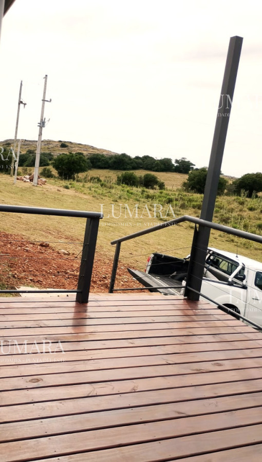 Chacra ID.3075 - Chacra 5 ha en Lavalleja con casa moderna y tajamar a 15 min de Minas