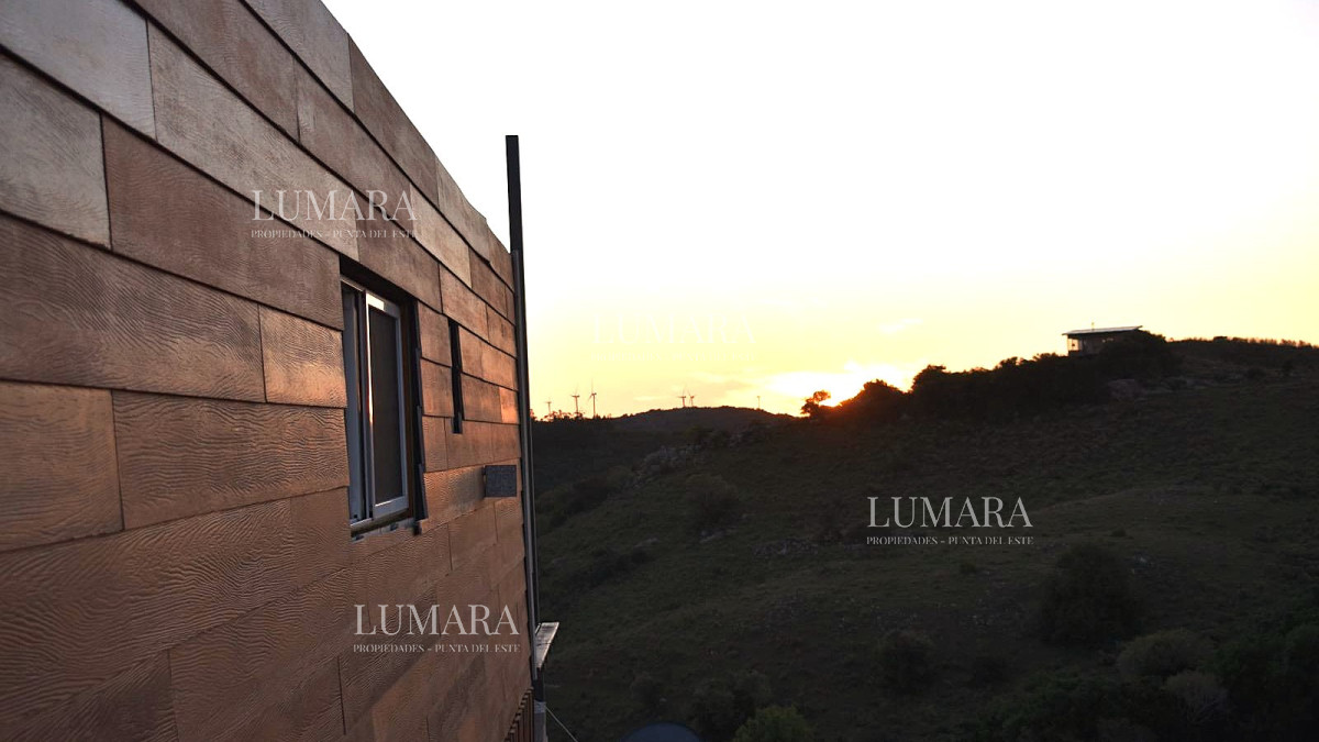 Chacra ID.3075 - Chacra 5 ha en Lavalleja con casa moderna y tajamar a 15 min de Minas