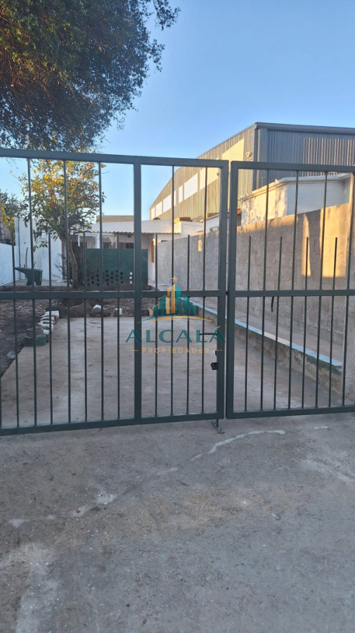 Casa ID.21 - Casa en alquiler 3 dormitorios Barrio Perlita