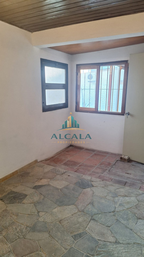 Casa ID.21 - Casa en alquiler 3 dormitorios Barrio Perlita