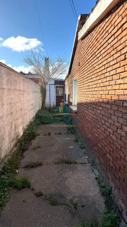 Casa ID.13 - Casa Con Potencial De Desarrollo Y Hasta 4 Rentas. Barrio Bicentenario