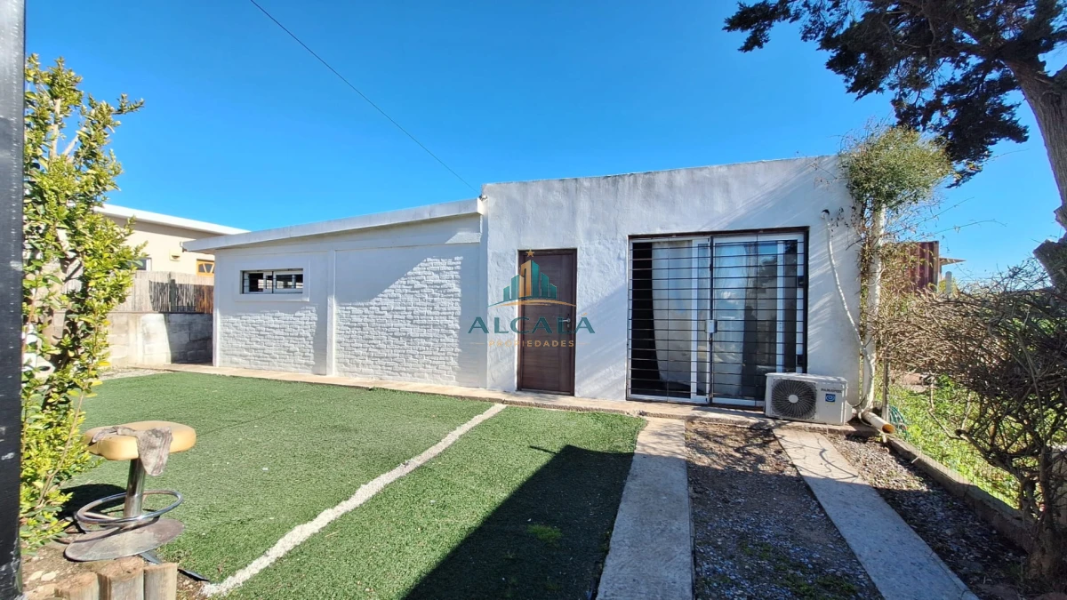 Casa ID.20 - Alquiler anual | Casa de 2 dormitorios en Altos de la Laguna