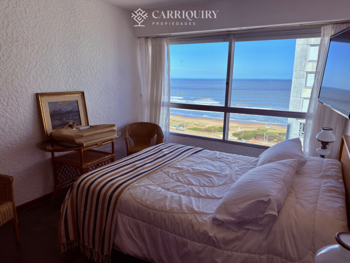 Apartamento ID.10477/En-venta-apartamento-de-2-mas-dep.-en-Península,-Punta-del-Este - Departamento de 3 dormitorios en alquiler anual en Punta del Este