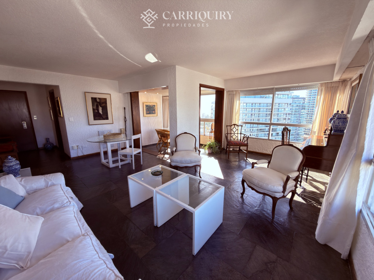 Apartamento ID.10477/En-venta-apartamento-de-2-mas-dep.-en-Península,-Punta-del-Este - Departamento de 3 dormitorios en alquiler anual en Punta del Este